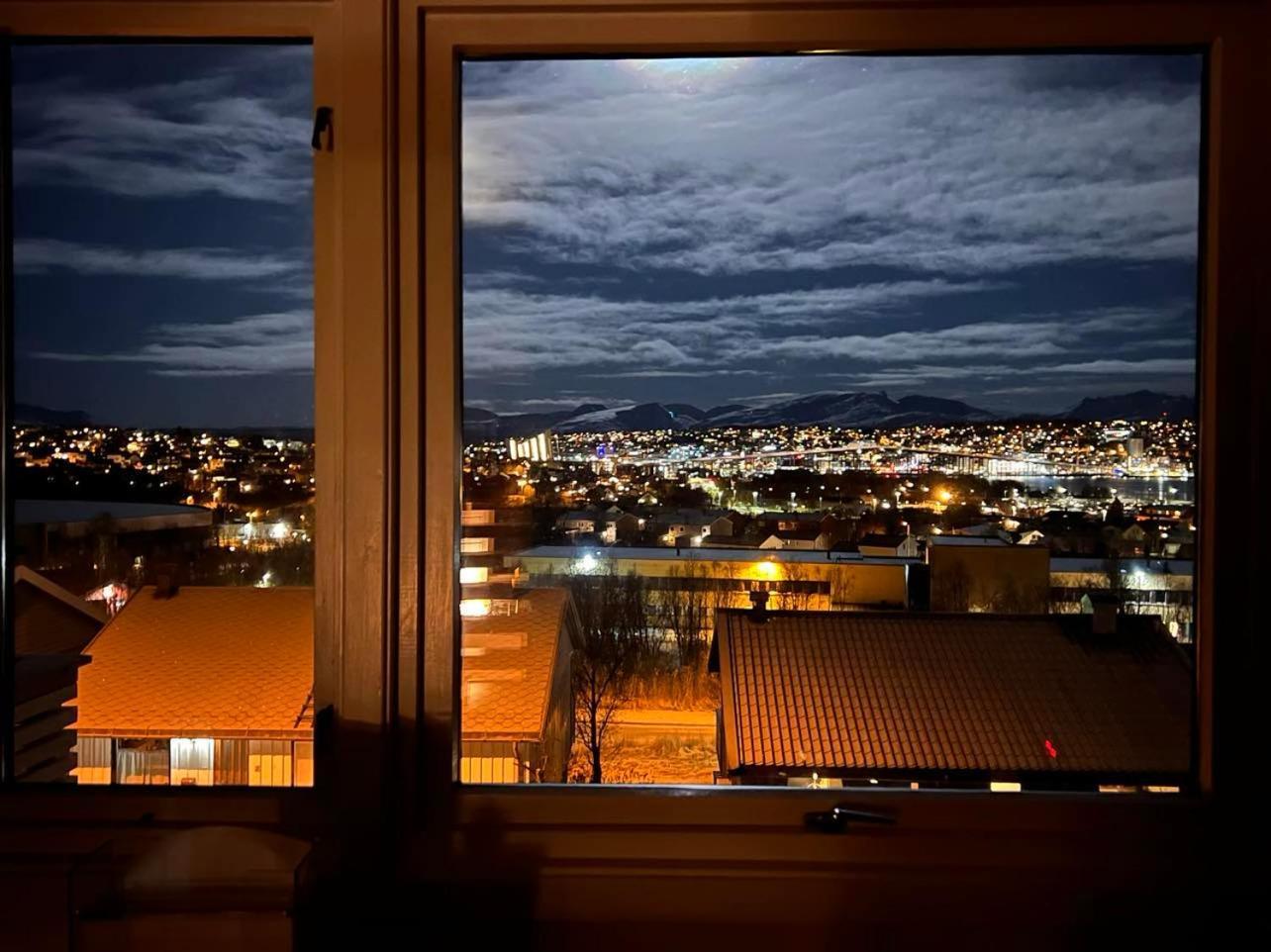 Large House With Spectacular View Villa Tromsø Buitenkant foto